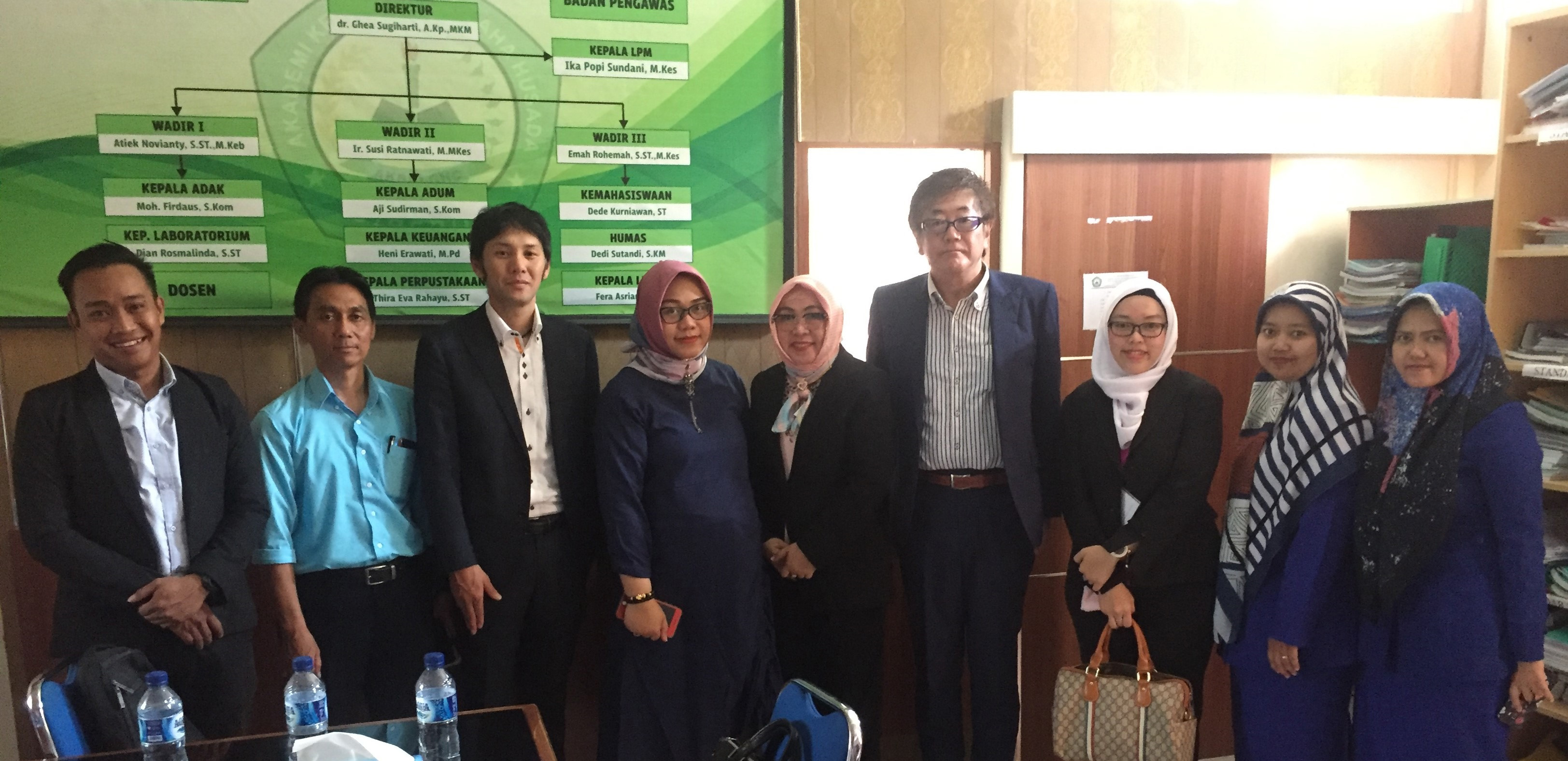 Momotaro Group (Japan) Berkunjung Ke AKBID Graha Husada Cirebon